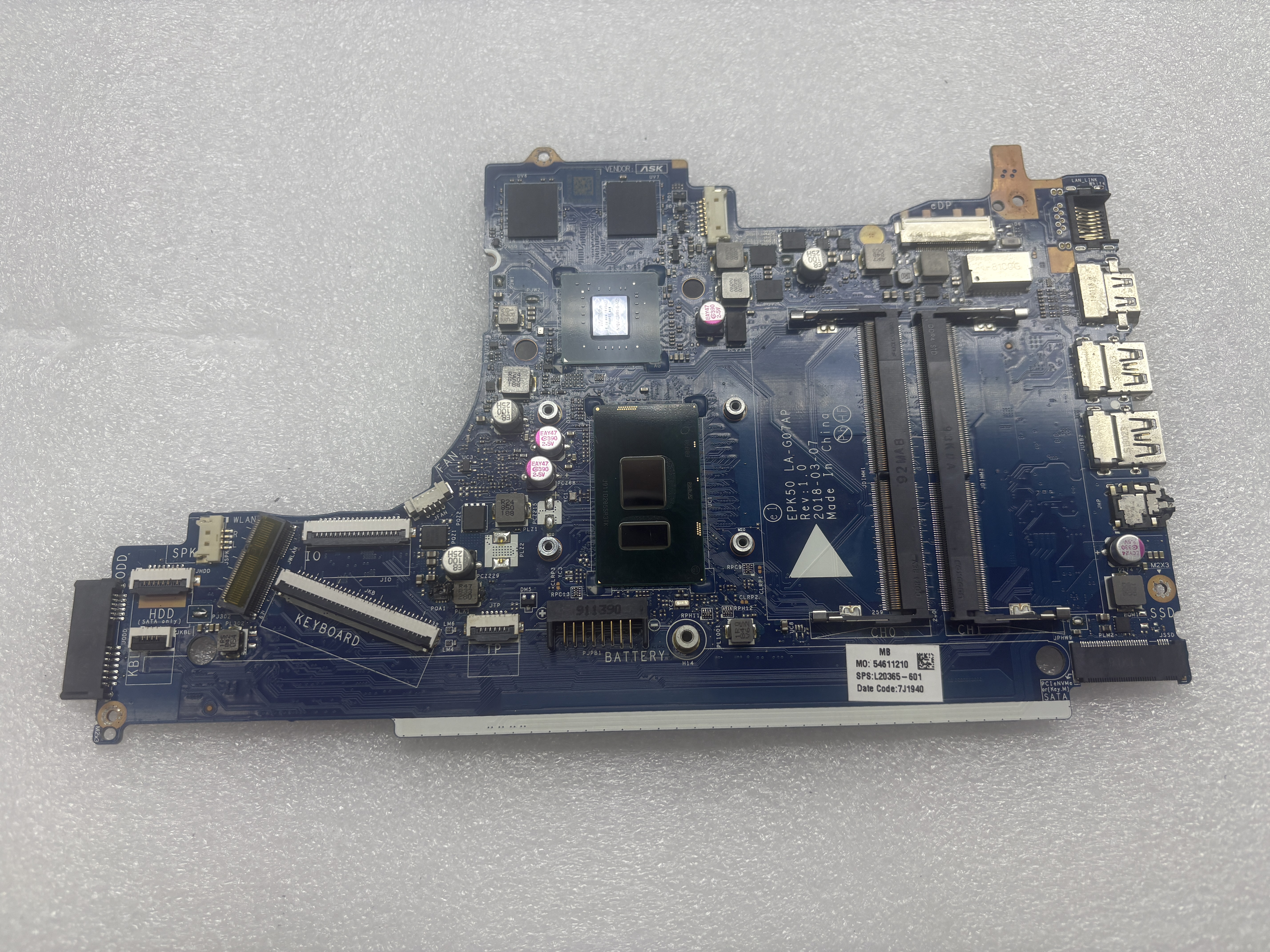 Неисправная материнская плата HP 15-da0191ur -донор компонентов (039369)