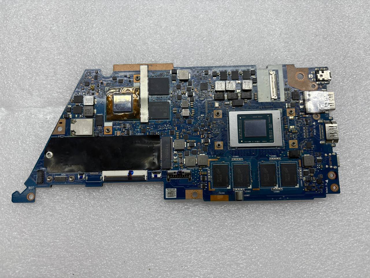 Материнская плата ASUS UX434IQ донор GPU N17S-LP-A1 (039207)