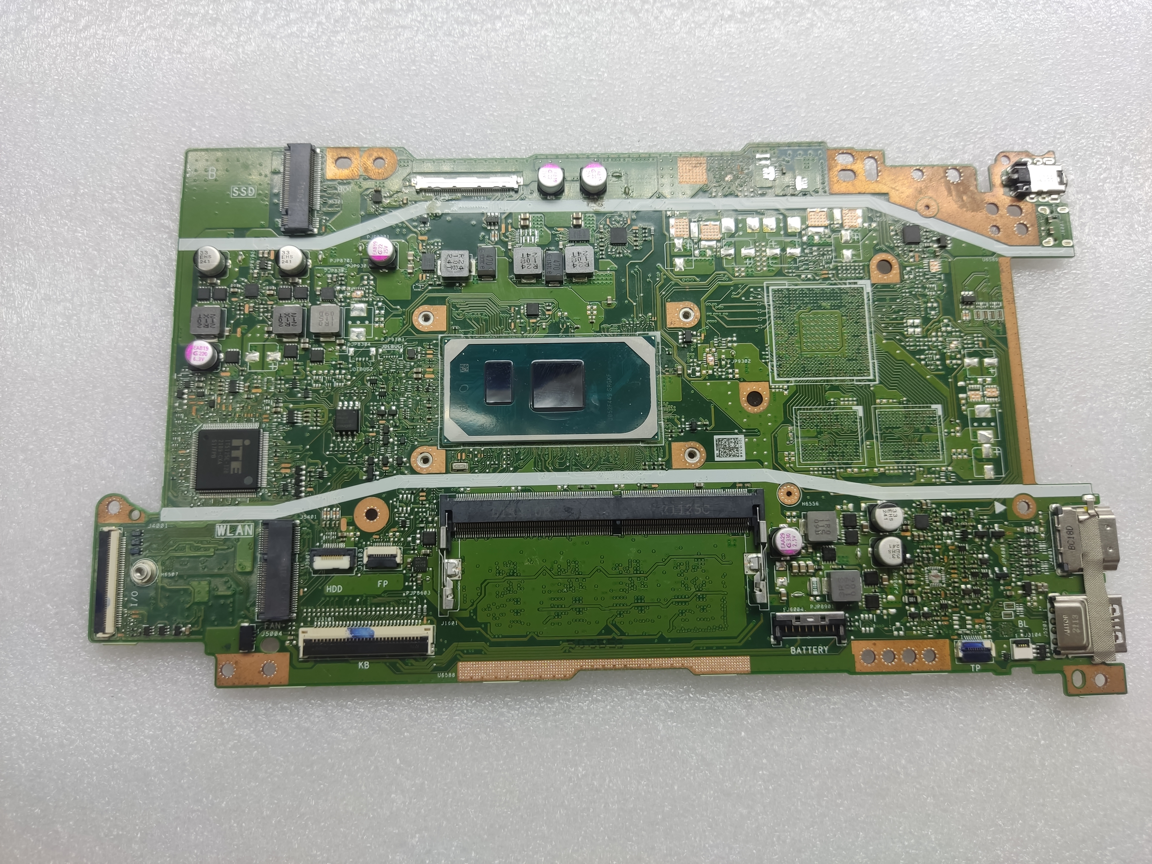 Неисправная материнская плата ASUS X515JA донор компонентов