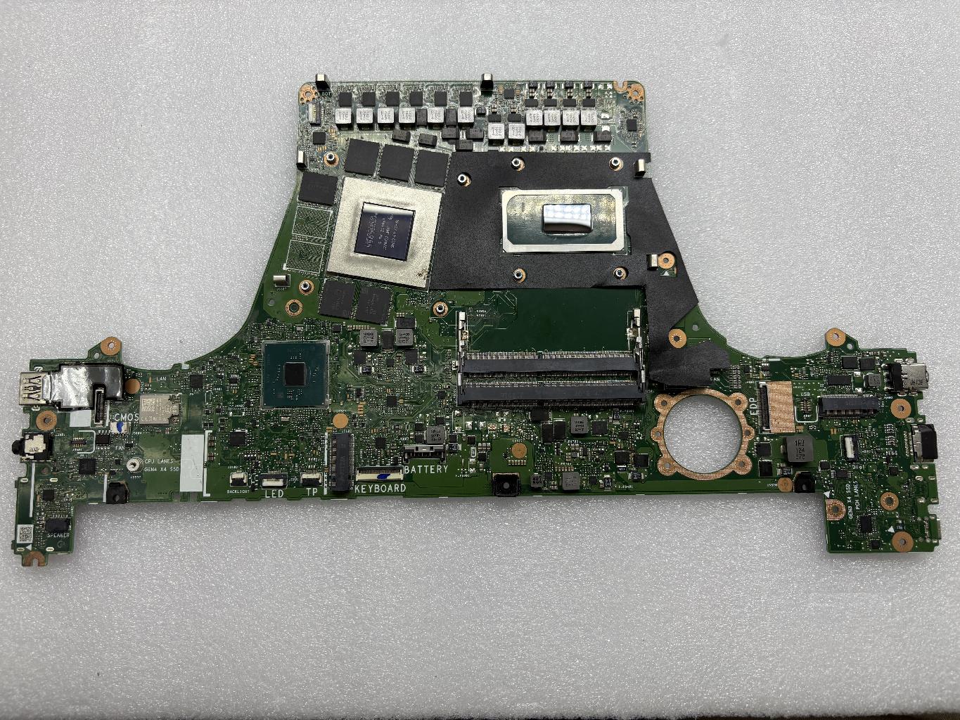 Материнская плата ASUS W7600H3A  i7-11800H (039979)