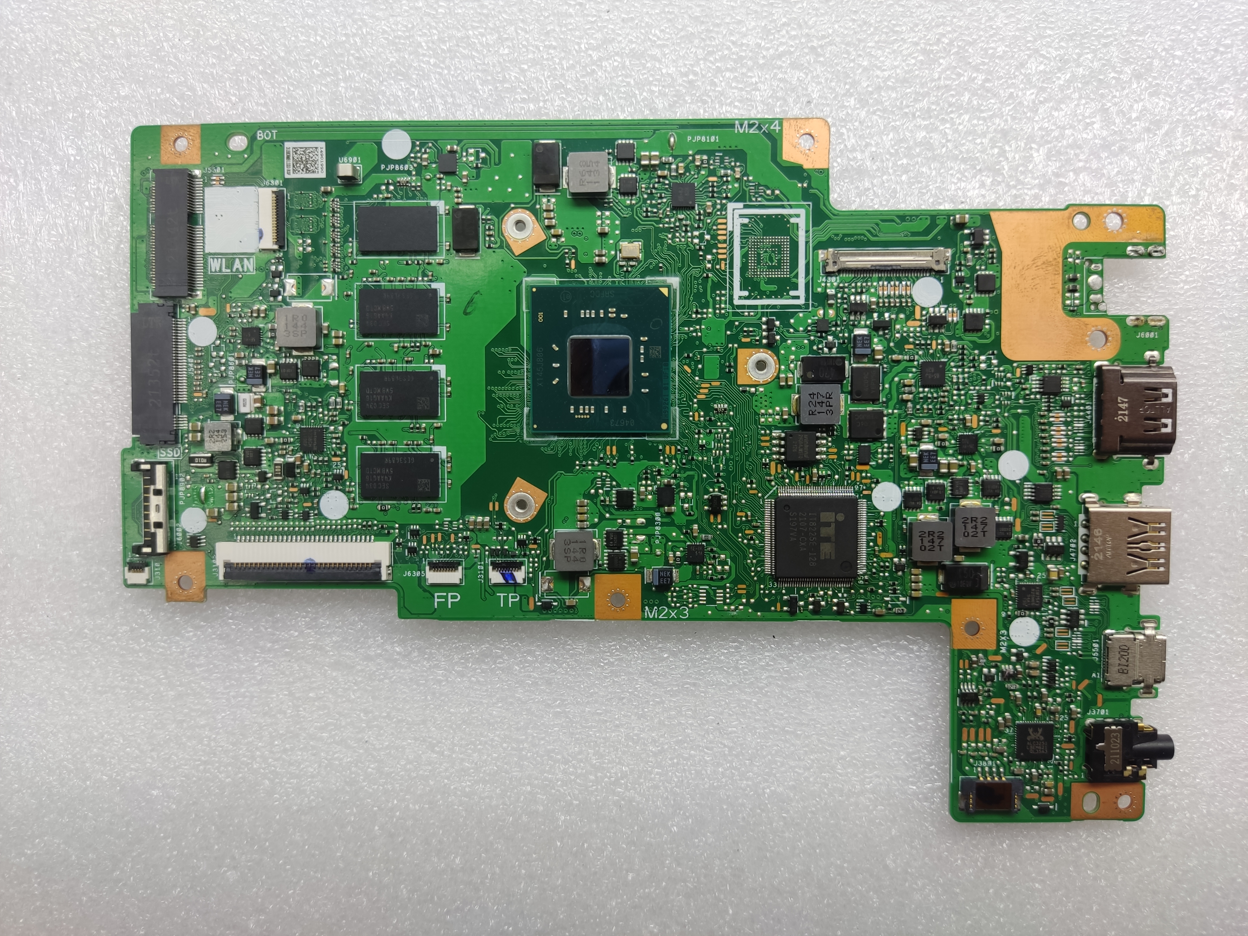 Неисправная материнская плата ASUS E410MA донор компонентов