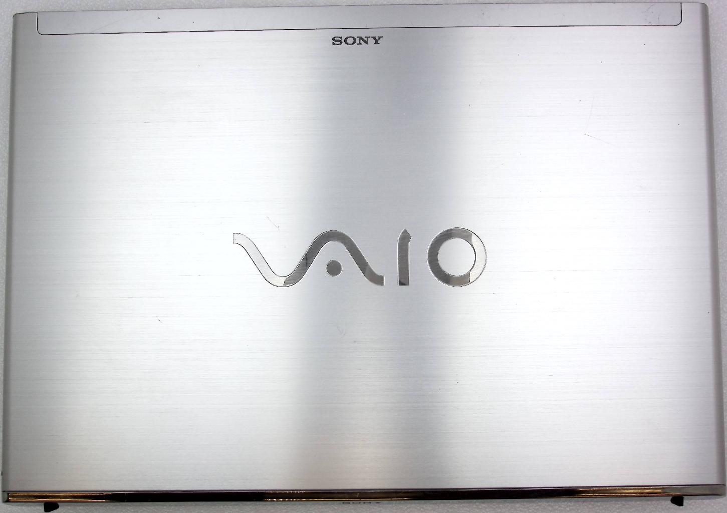 Крышка экрана  ноутбука Sony SVT131A11L
