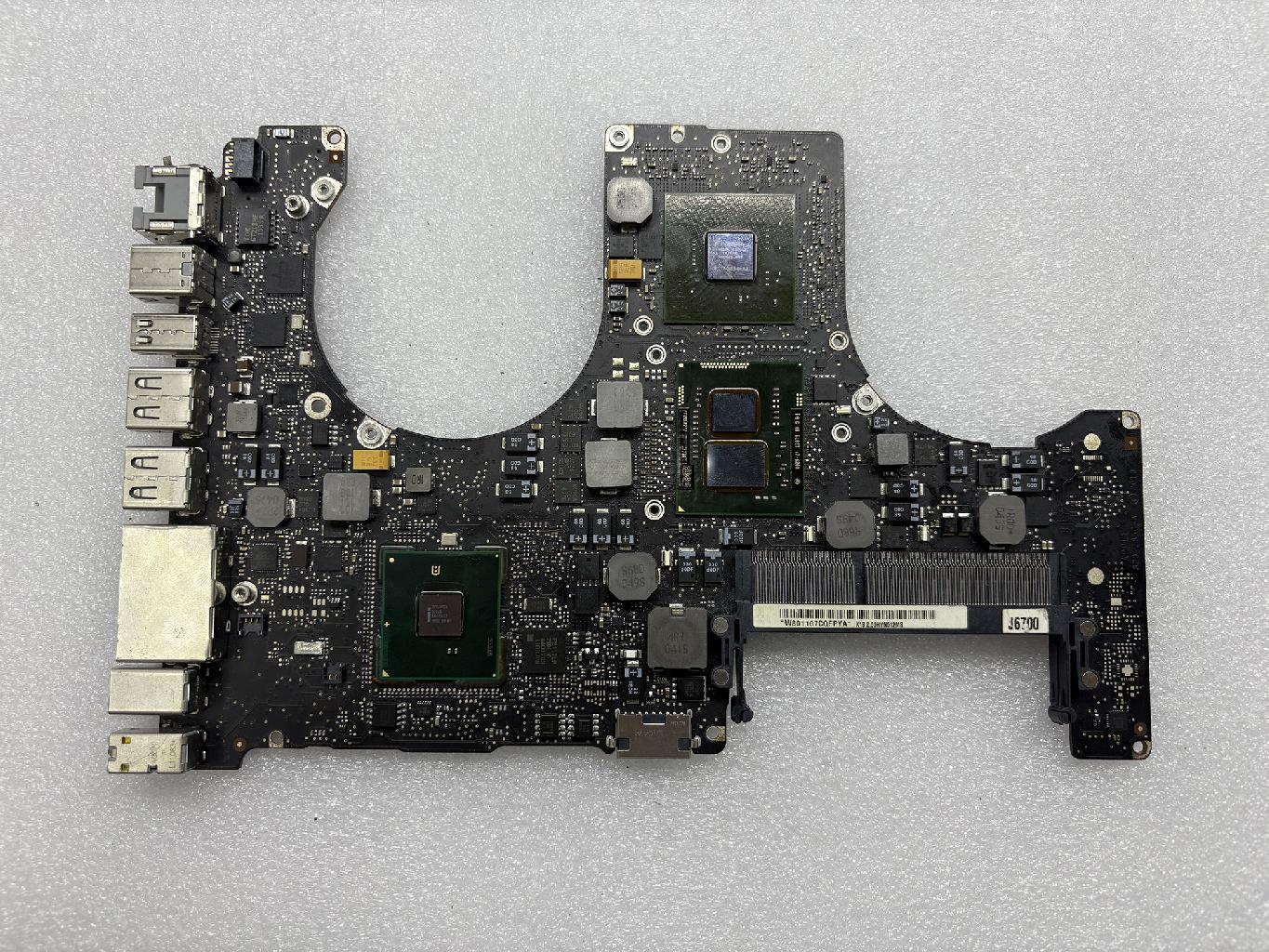 Материнская плата APPLE 820-2850-A A1286 донор компонентов (040189)