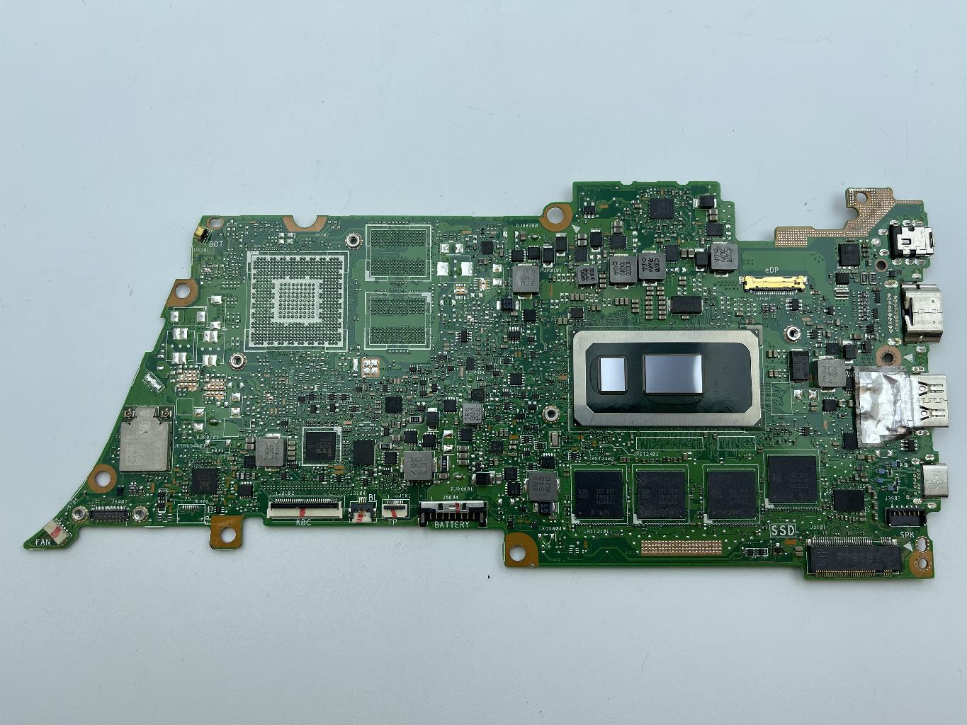 Неисправная материнская плата ASUS UX433FA донор компонентов (018990)