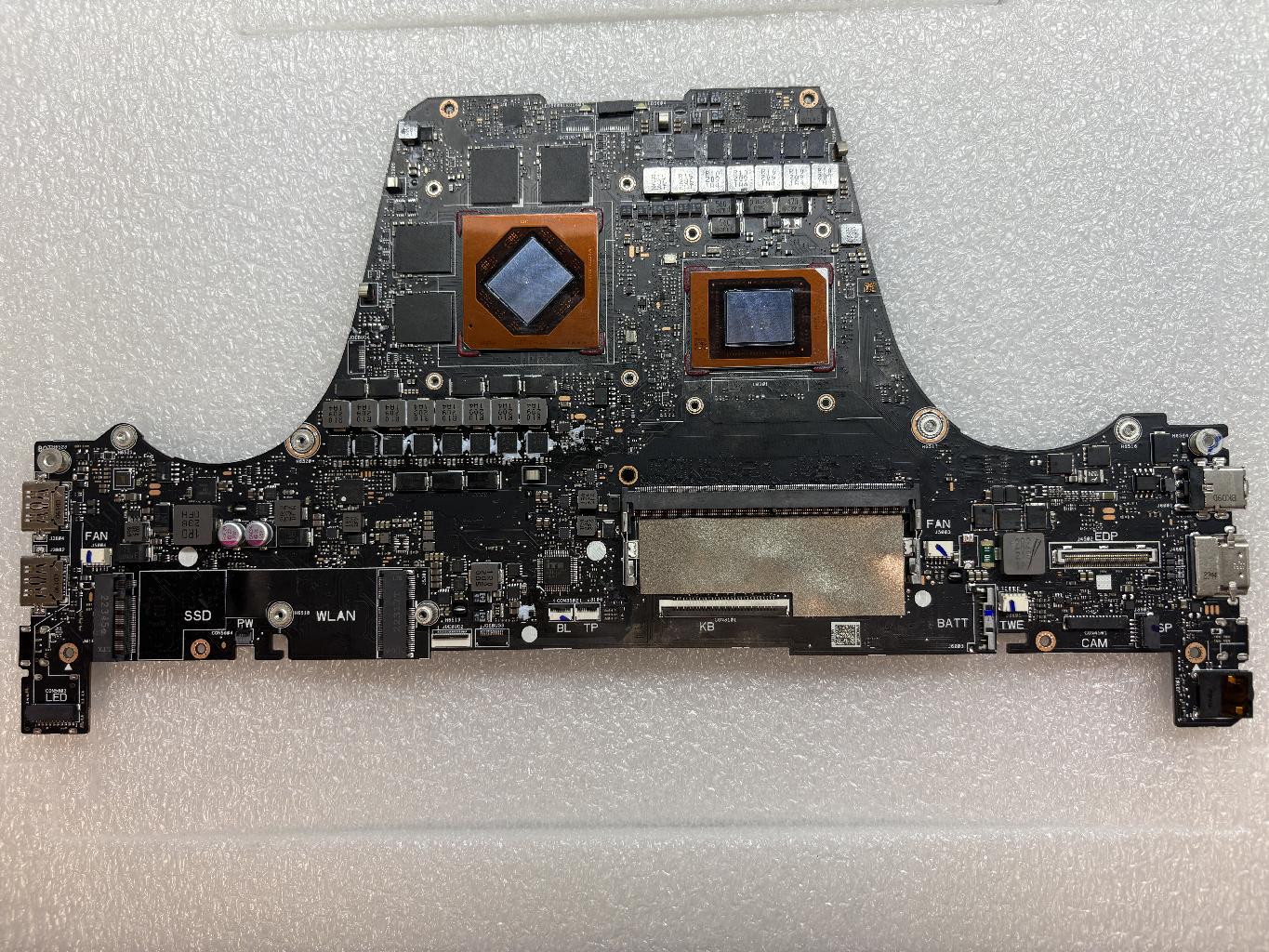 Материнская плата ASUS GA402RJ Ryzen 7 6800H, RTX6800(040858)