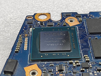 Материнская плата ASUS UX482EG донор видеочипа N18S-LP-A1 (сколы) и компонентов