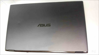 Экран в сборе для ноутбука Asus UX562FD. Вмятина на крышке