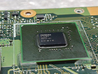 Материнская плата ASUS X555LD (процессор I3-4010U и видеочип GT820M )
